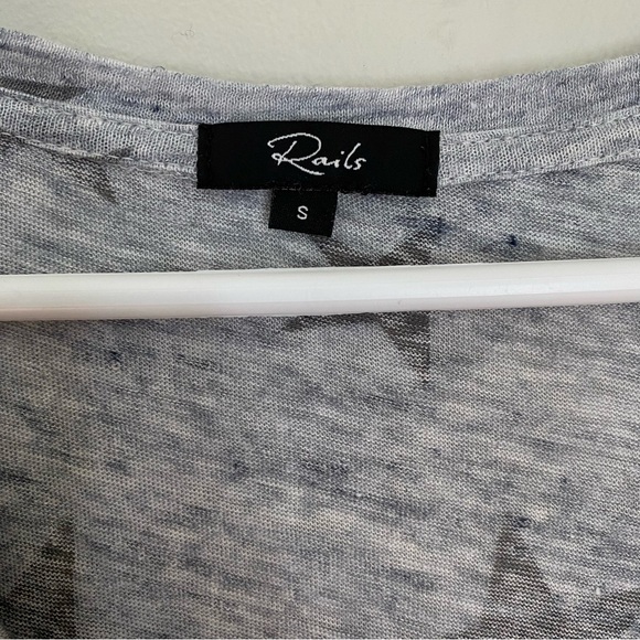 Rails Linen V Neck Top Shirt Tee Cara Gray Star Short Sleeve Size S - Picture 4 of 10